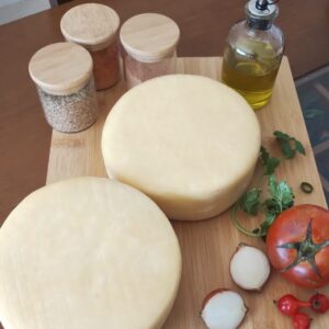 2 queijos minas meia cura inteiros